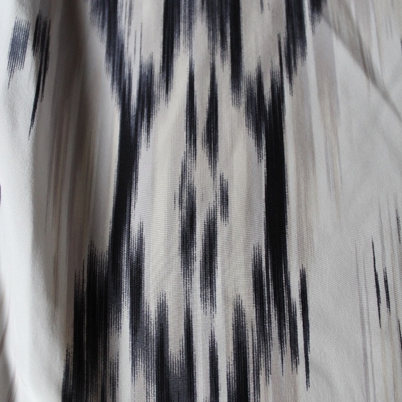 Parker Black and White Keyhole Cocktail Dress - Picture 6 of 6